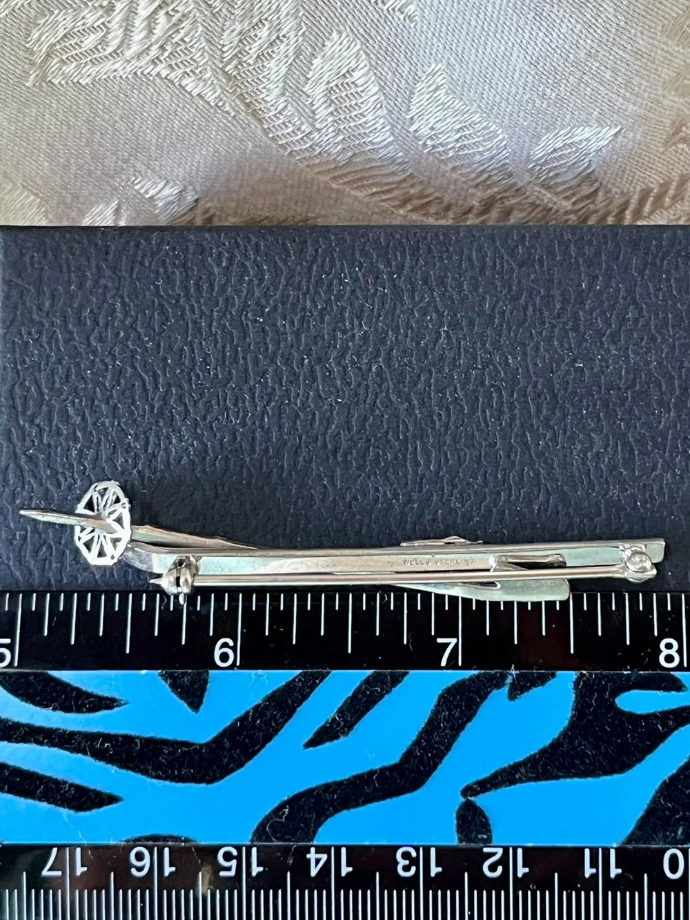 VTG Wells Sterling Silver Ski & Pole Brooch Pin 3” Winter Sport Novelty Lapel